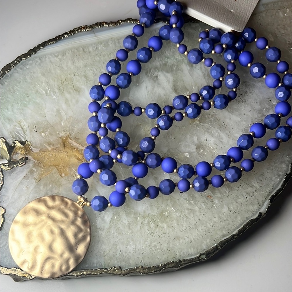 NWT Clover Beaded Necklace Elegant Blue and Gold Beaded Necklace Make great gift